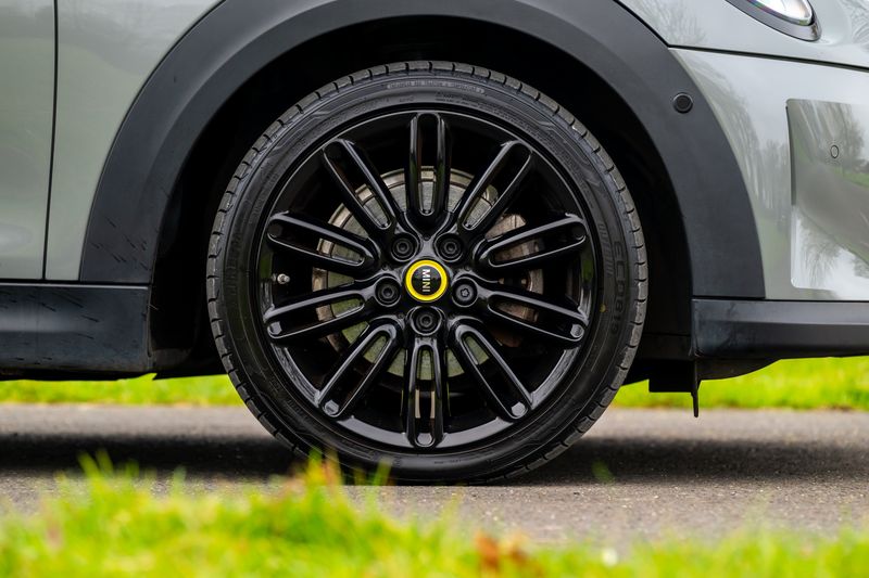 Mini Cooper SE Electric Level 3