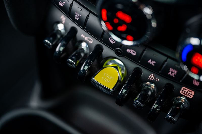 Mini Cooper SE Electric Level 3