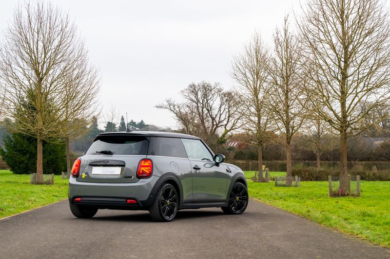 Mini Cooper SE Electric Level 3