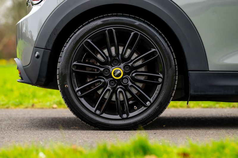 Mini Cooper SE Electric Level 3