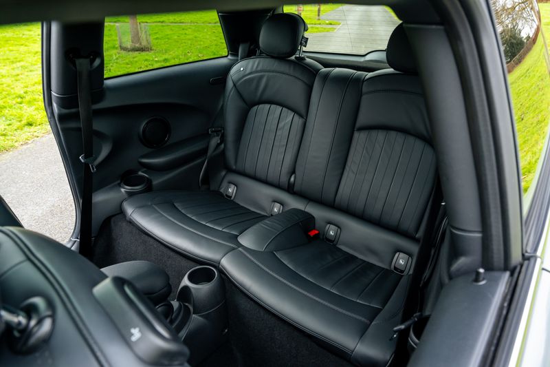 Mini Cooper SE Electric Level 3