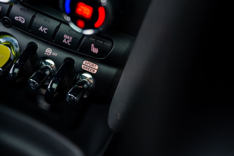 Mini Cooper SE Electric Level 3