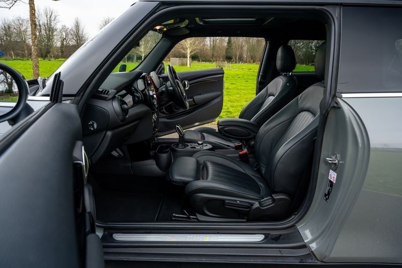 Mini Cooper SE Electric Level 3