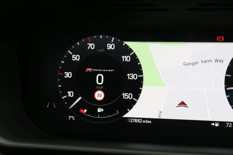 Land Rover Discovery D300 R-Dynamic HSE