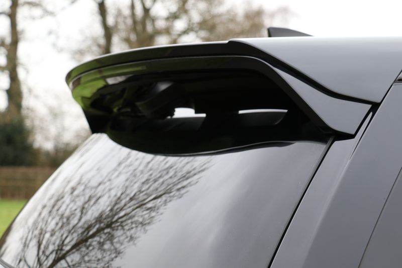 Land Rover Discovery D300 R-Dynamic HSE