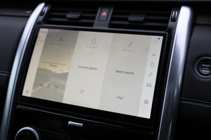 Land Rover Discovery D300 R-Dynamic HSE