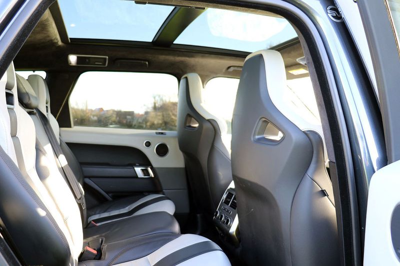 Range Rover Sport SVR
