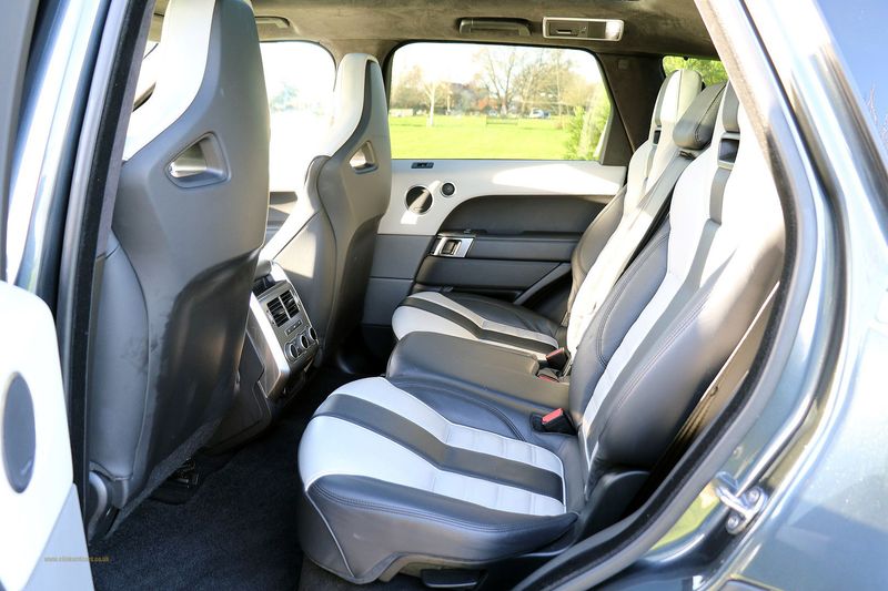 Range Rover Sport SVR