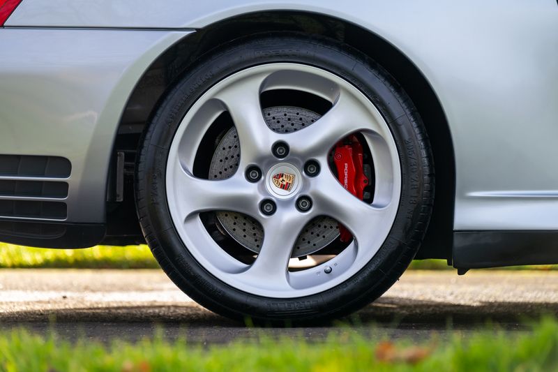 Porsche 911 (996) 3.6 Carrera 4S AWD 2dr