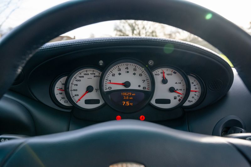 Porsche 911 (996) 3.6 Carrera 4S AWD 2dr