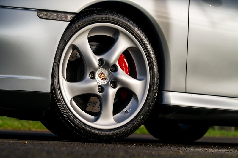 Porsche 911 (996) 3.6 Carrera 4S AWD 2dr