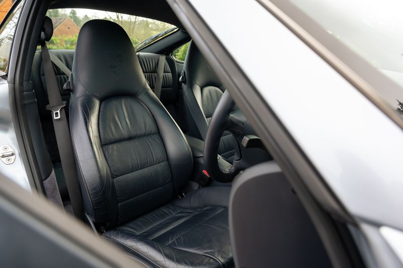 Porsche 911 (996) 3.6 Carrera 4S AWD 2dr