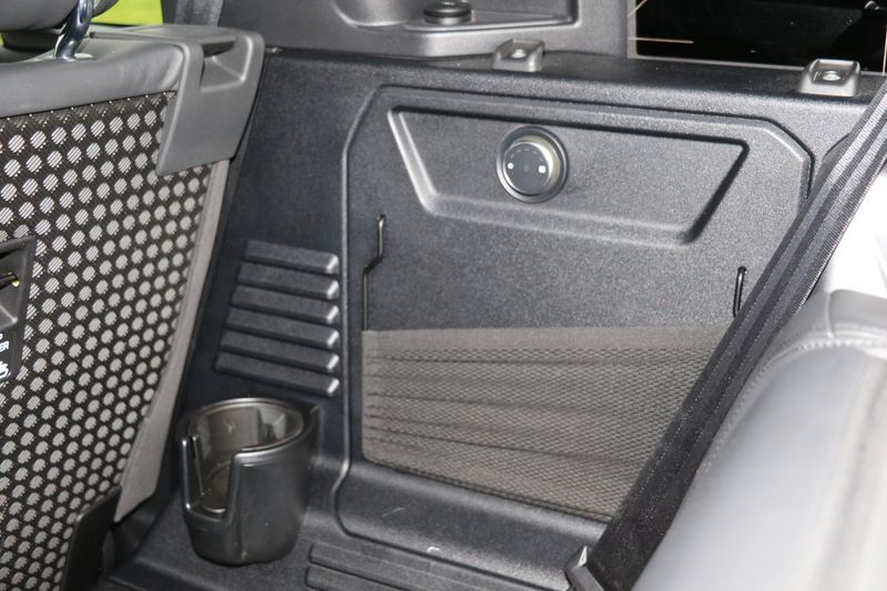 Land Rover Defender 110 D300 X-Dynamic HSE 'URBAN Kit'