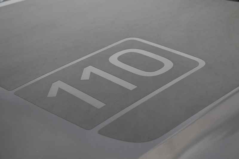 Land Rover Defender 110 D300 X-Dynamic HSE 'URBAN Kit'