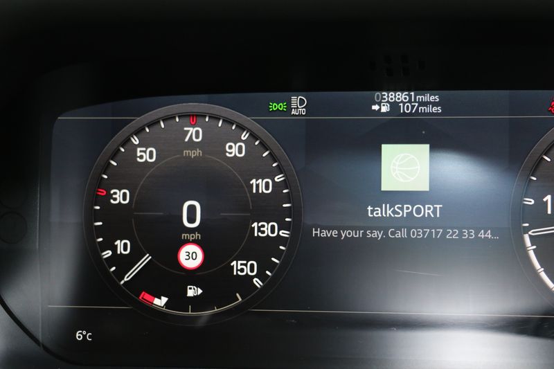 Land Rover Defender 110 D300 X-Dynamic HSE 'URBAN Kit'