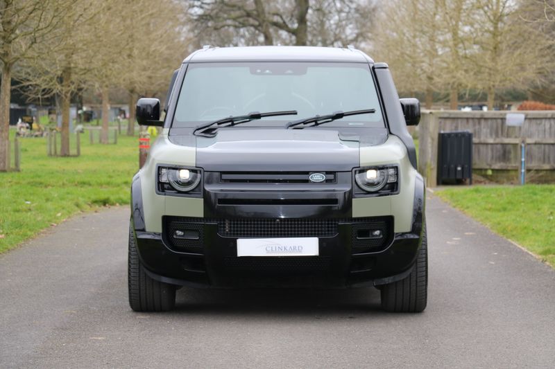 Land Rover Defender 110 D300 X-Dynamic HSE 'URBAN Kit'