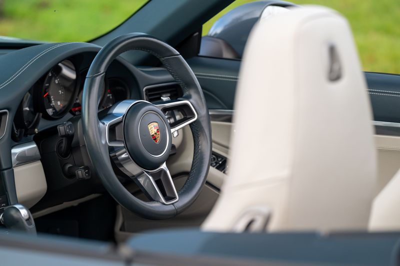 Porsche 911 (991) Carrera Cabriolet PDK