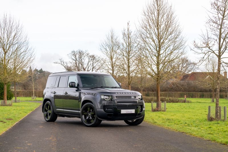 Land Rover Defender 110 3.0 D250 MHEV HSE