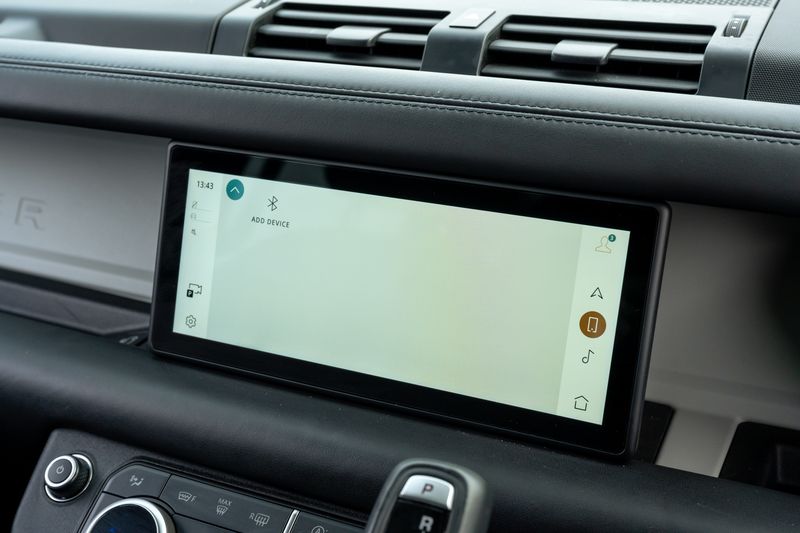 Land Rover Defender 110 3.0 D250 MHEV HSE