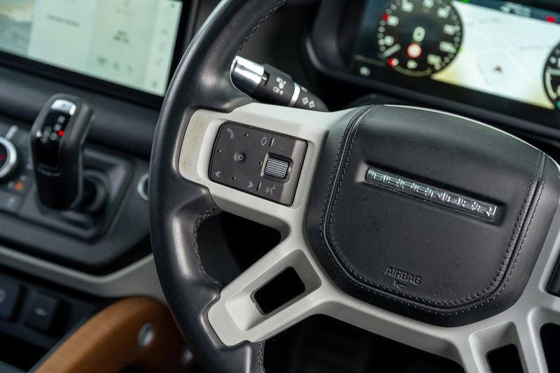 Land Rover Defender 110 3.0 D250 MHEV HSE