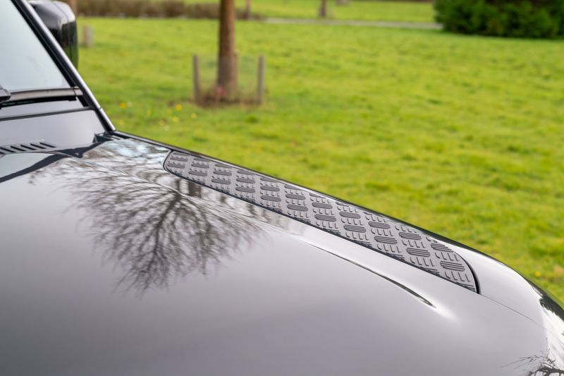 Land Rover Defender 110 3.0 D250 MHEV HSE