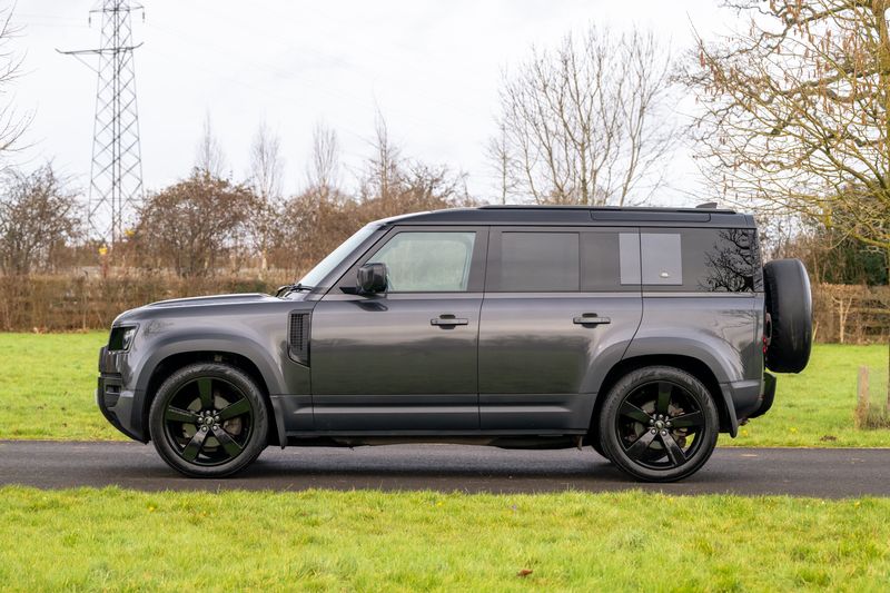 Land Rover Defender 110 3.0 D250 MHEV HSE