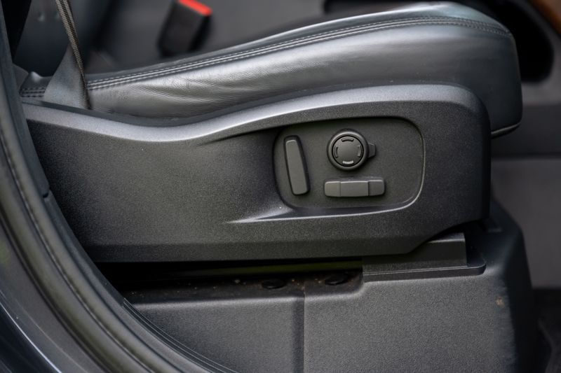 Land Rover Defender 110 3.0 D250 MHEV HSE