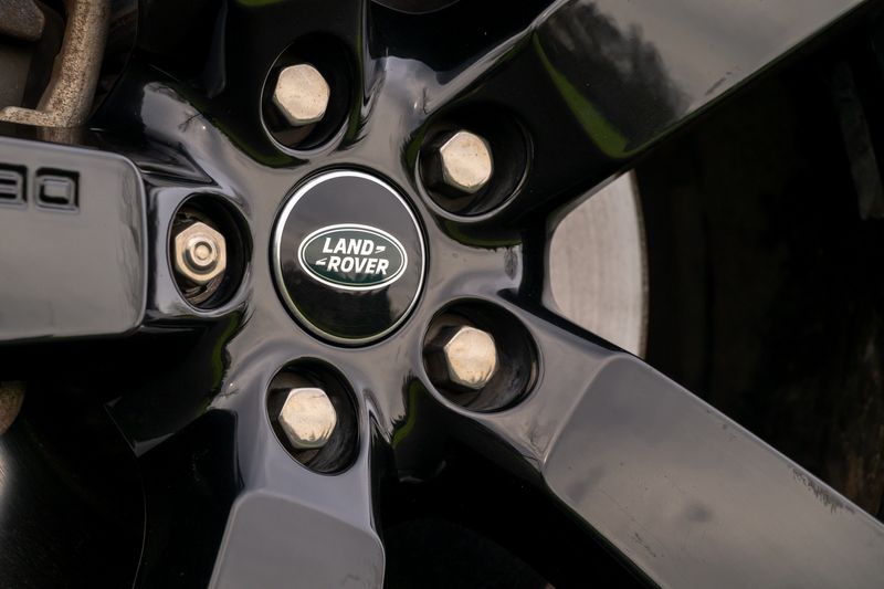 Land Rover Defender 110 3.0 D250 MHEV HSE