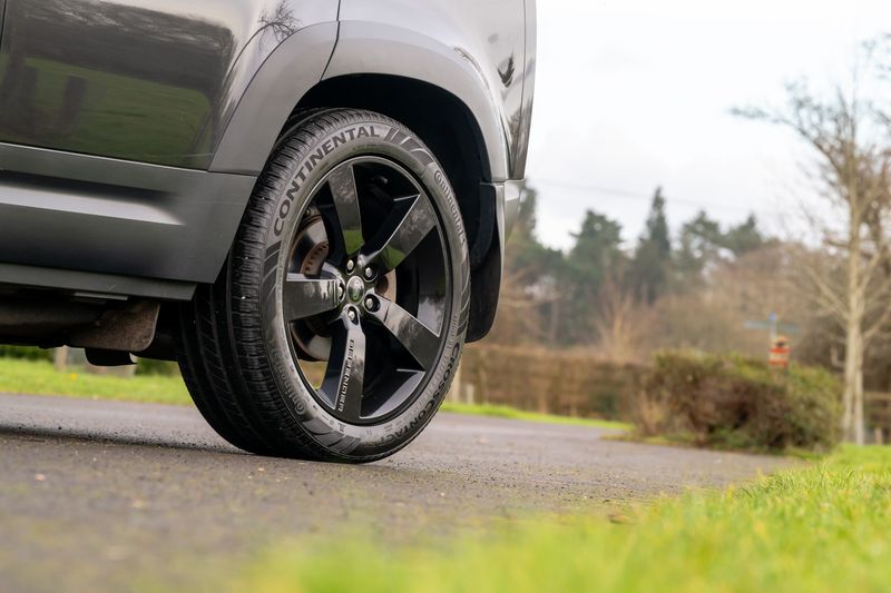 Land Rover Defender 110 3.0 D250 MHEV HSE