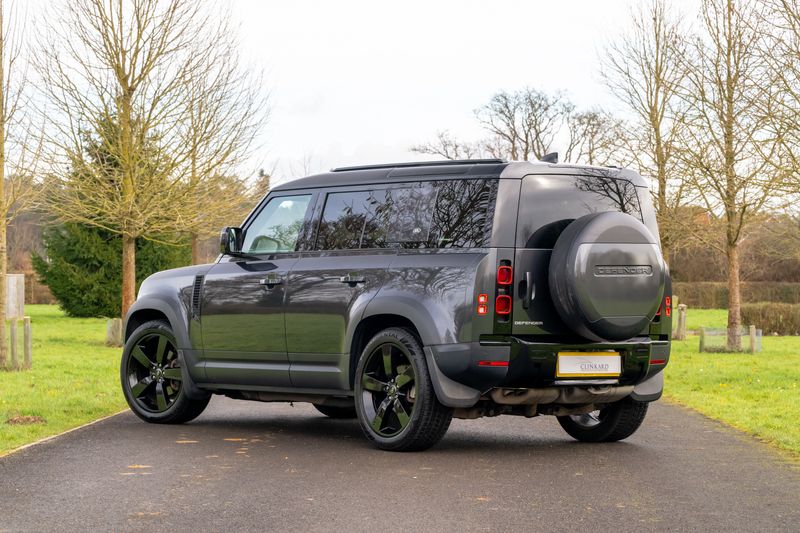 Land Rover Defender 110 3.0 D250 MHEV HSE