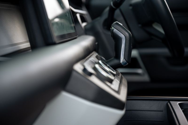 Land Rover Defender 110 3.0 D250 MHEV HSE