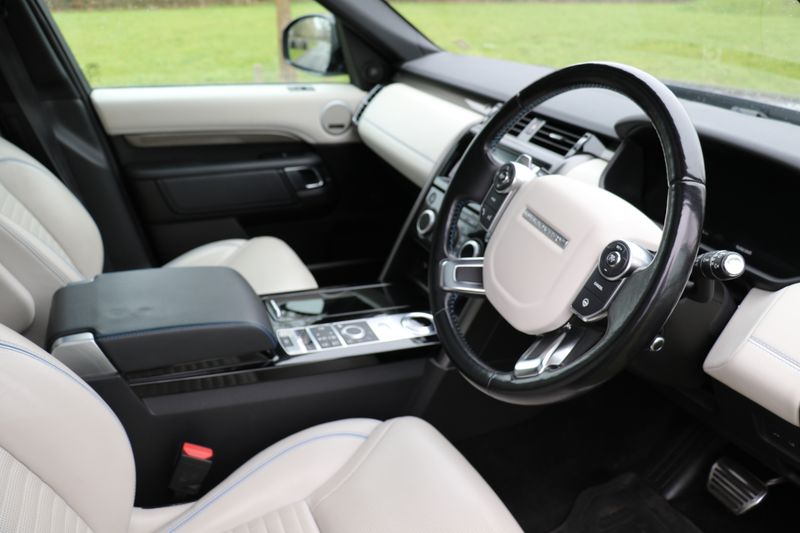 Land Rover Discovery 3.0 TD V6 HSE Auto 4WD