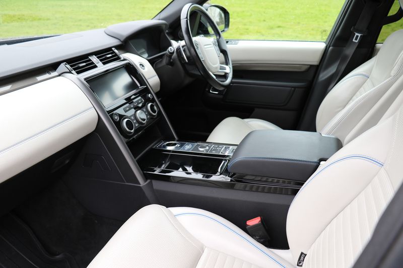 Land Rover Discovery 3.0 TD V6 HSE Auto 4WD