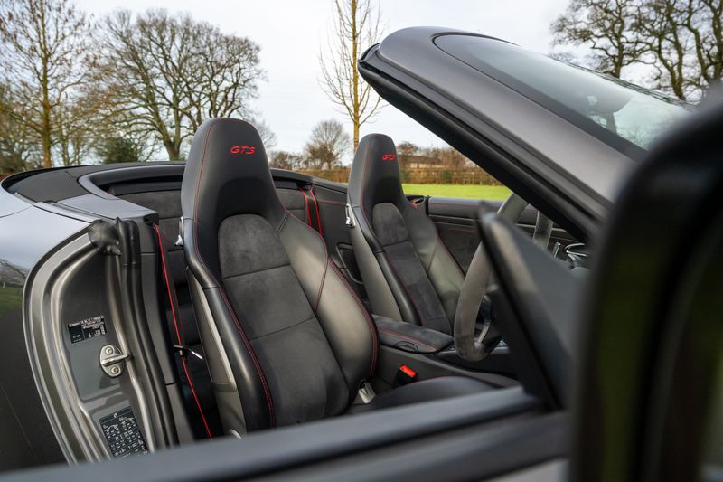 Porsche 911 (991) Carrera GTS Convertible PDK