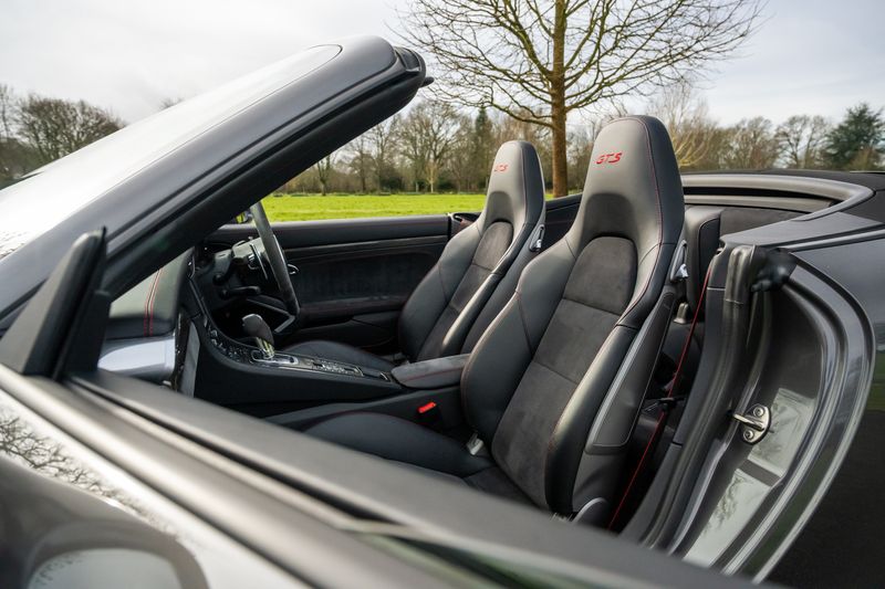Porsche 911 (991) Carrera GTS Convertible PDK