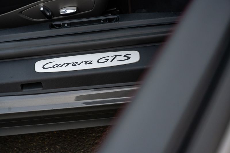 Porsche 911 (991) Carrera GTS Convertible PDK