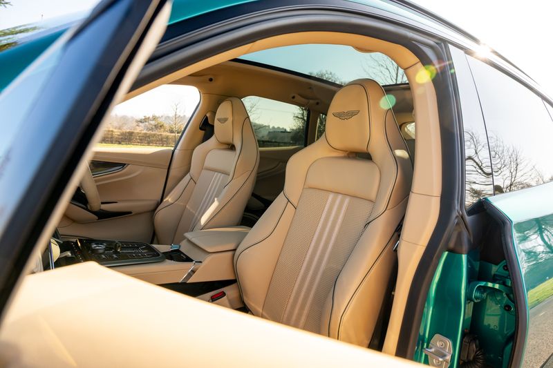 Aston Martin DBX 707 4.0 V8 (Facelift Model)