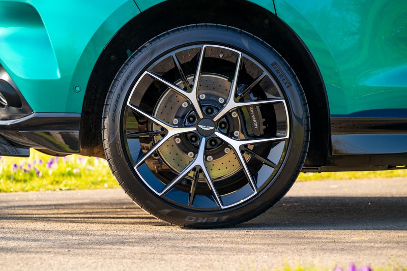 Aston Martin DBX 707 4.0 V8 (Facelift Model)