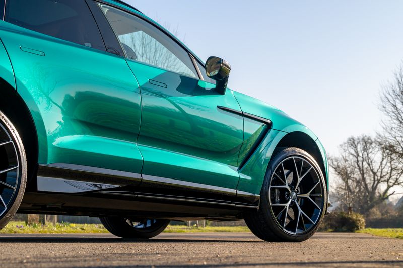 Aston Martin DBX 707 4.0 V8 (Facelift Model)