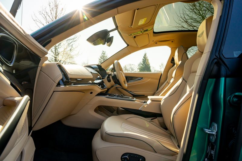 Aston Martin DBX 707 4.0 V8 (Facelift Model)