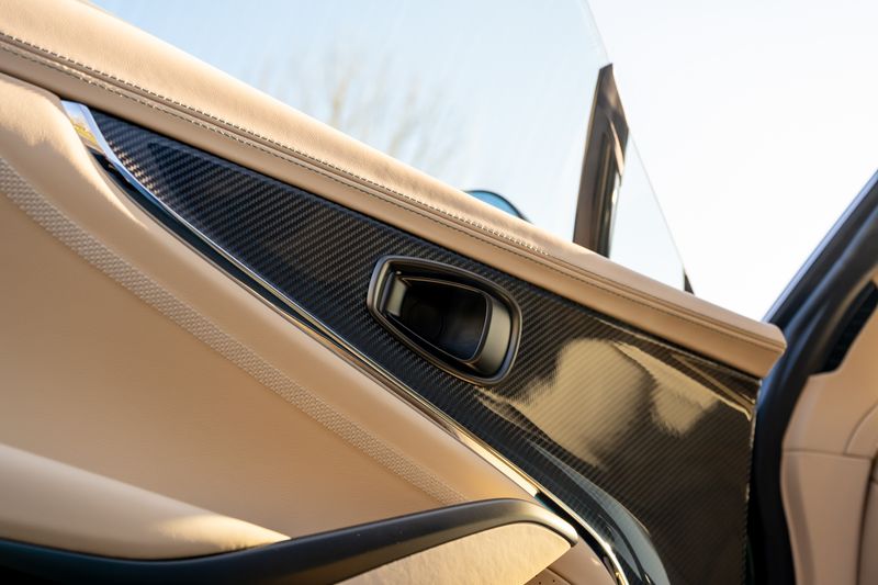 Aston Martin DBX 707 4.0 V8 (Facelift Model)