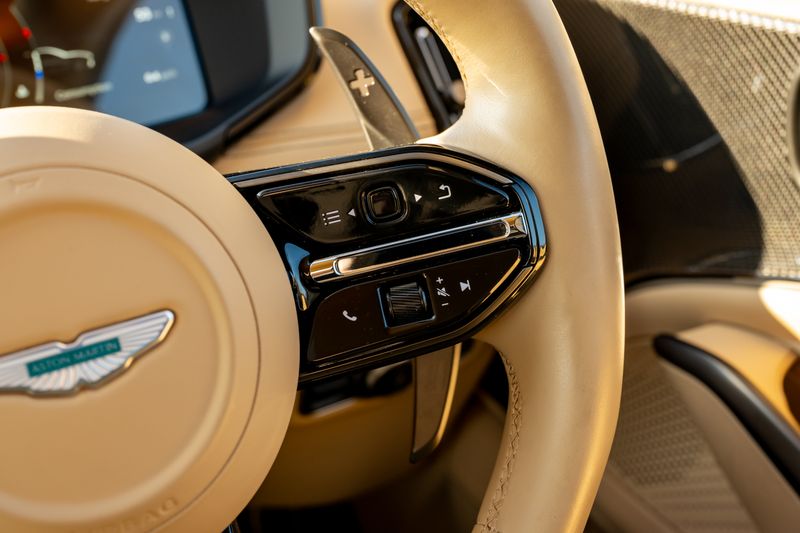 Aston Martin DBX 707 4.0 V8 (Facelift Model)