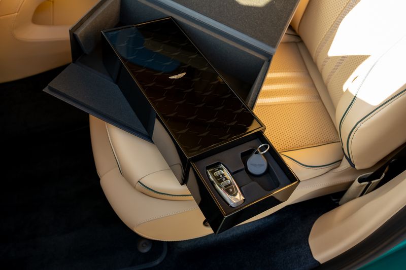 Aston Martin DBX 707 4.0 V8 (Facelift Model)