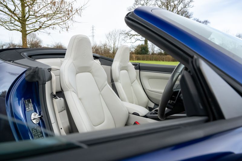 Porsche 911 (992) Carrera Cabriolet