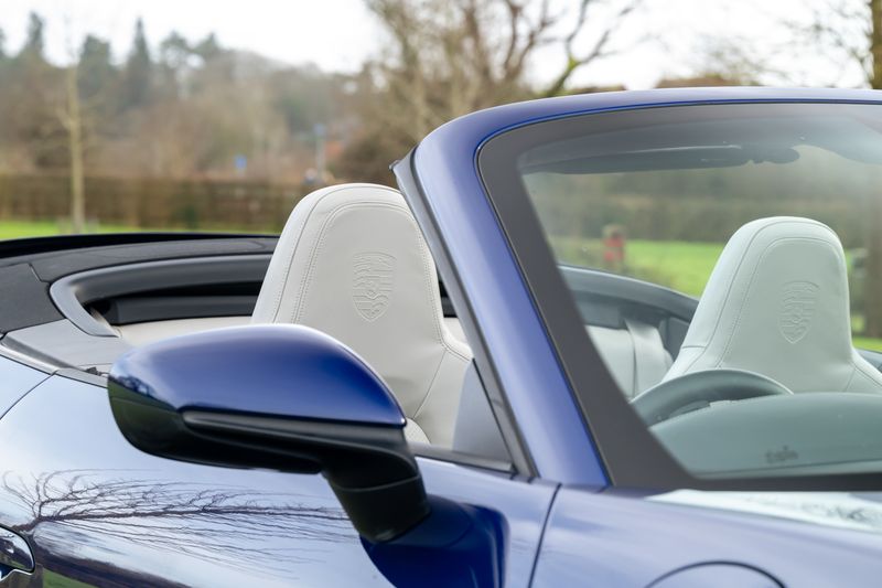 Porsche 911 (992) Carrera Cabriolet