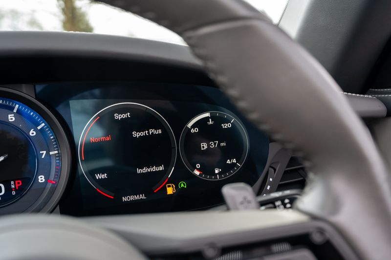 Porsche 911 (992) Carrera Cabriolet