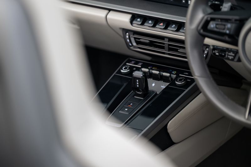 Porsche 911 (992) Carrera Cabriolet