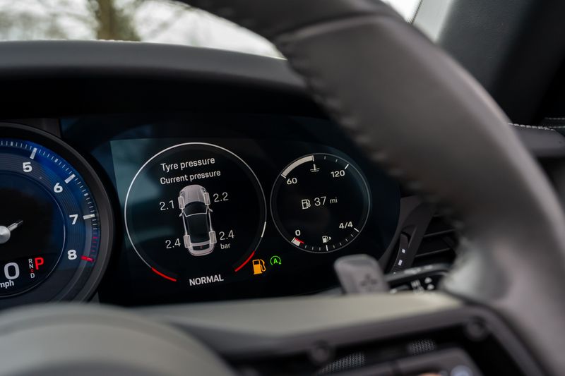 Porsche 911 (992) Carrera Cabriolet