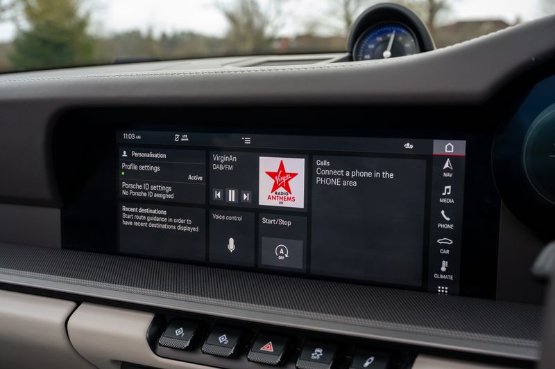 Porsche 911 (992) Carrera Cabriolet