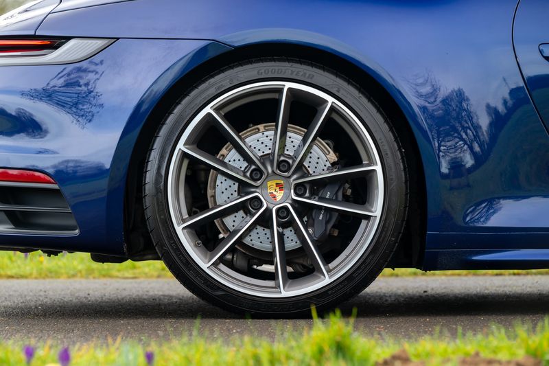 Porsche 911 (992) Carrera Cabriolet